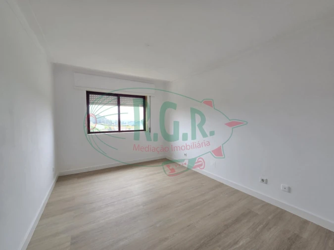 Apartamento T2 para Venda em Rio Tinto Foto 11