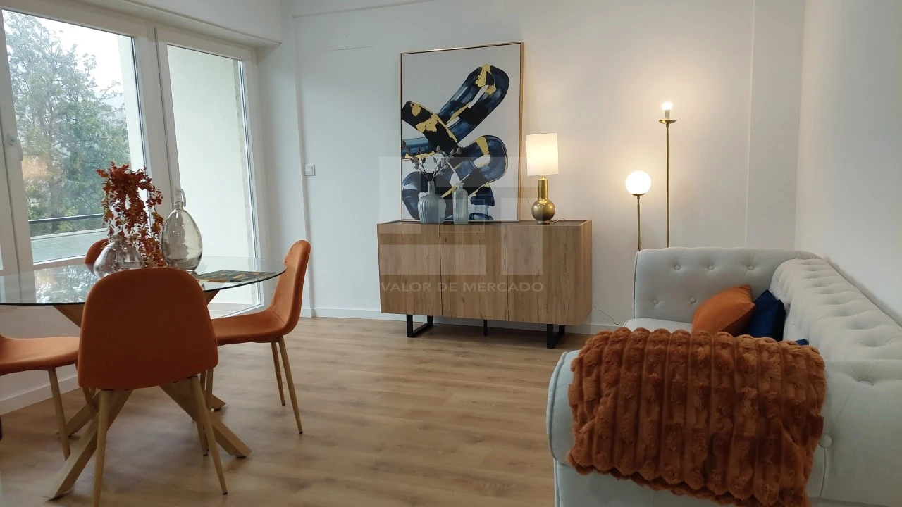 Apartamento T3 para Venda em Benfica Foto 6