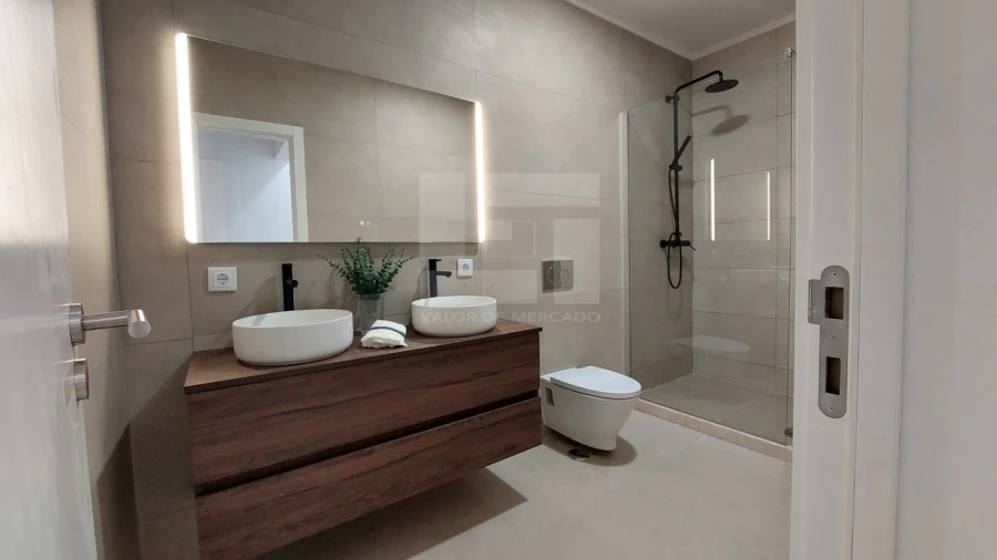 Apartamento T3 para Venda em Benfica Foto 24