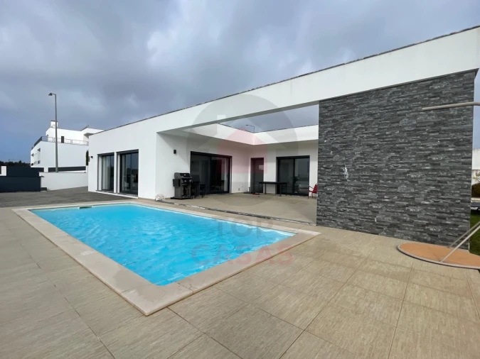 Moradia T3 para Venda em Caldas da Rainha - Santo Onofre e Serra do Bouro Foto 1