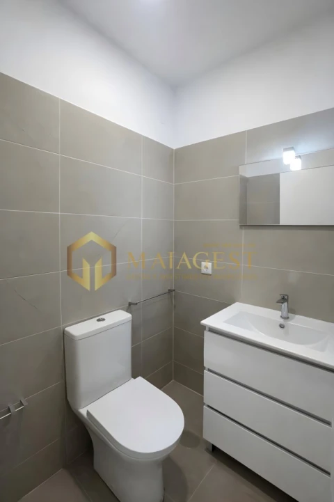 Apartamento T2 para Arrendamento em Cedofeita, Santo Ildefonso, Sé, Miragaia, São Nicolau e Vitória