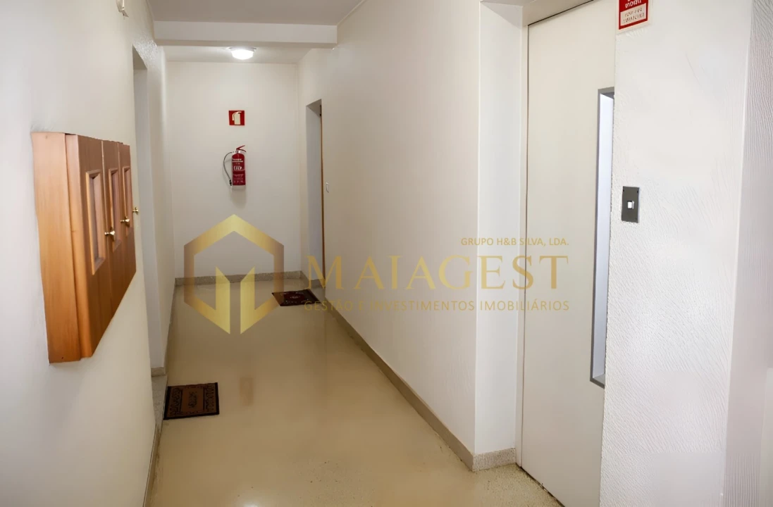 Apartamento T2 para Venda em Avintes Foto 17