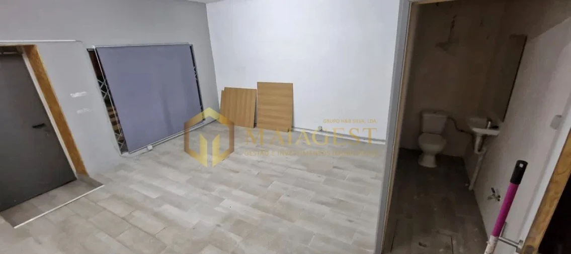 Loja para Arrendamento em Santa Marinha e São Pedro da Afurada Foto 6