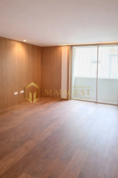 Apartamento T2 para Arrendamento em Cedofeita, Santo Ildefonso, Sé, Miragaia, São Nicolau e Vitória