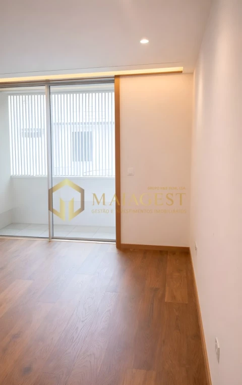 Apartamento T2 para Arrendamento em Cedofeita, Santo Ildefonso, Sé, Miragaia, São Nicolau e Vitória