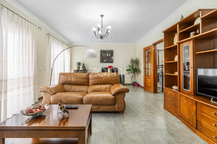 Apartamento T3 para Venda em O. Azeméis, Riba-Ul, Ul, Macinhata Seixa, Madail Foto 5