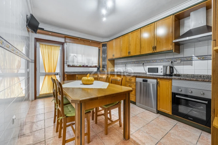 Apartamento T3 para Venda em O. Azeméis, Riba-Ul, Ul, Macinhata Seixa, Madail Foto 8