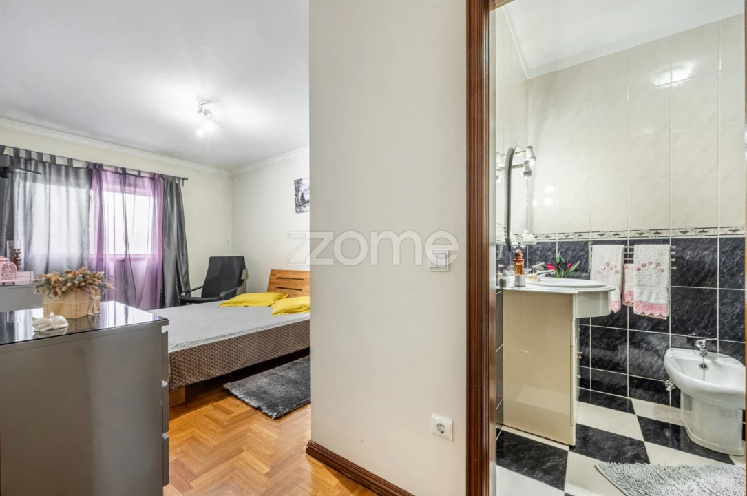 Apartamento T3 para Venda em O. Azeméis, Riba-Ul, Ul, Macinhata Seixa, Madail Foto 13