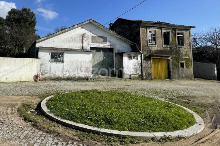 Moradia T3 para Venda em Nogueira e Silva Escura Foto 1