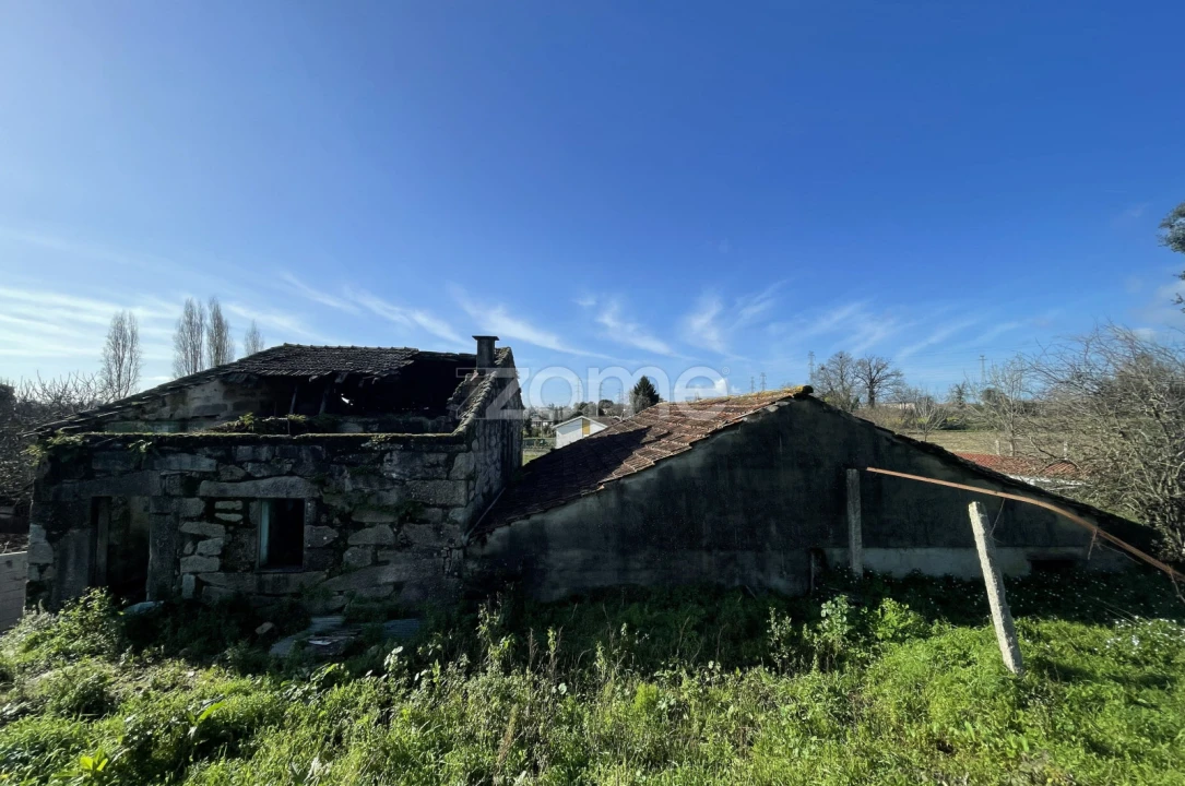 Moradia T3 para Venda em Nogueira e Silva Escura Foto 12