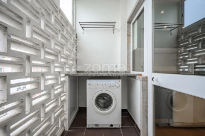 Apartamento T2 para Arrendamento em Campolide