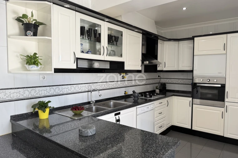 Moradia T3 para Venda em São Domingos de Rana Foto 6