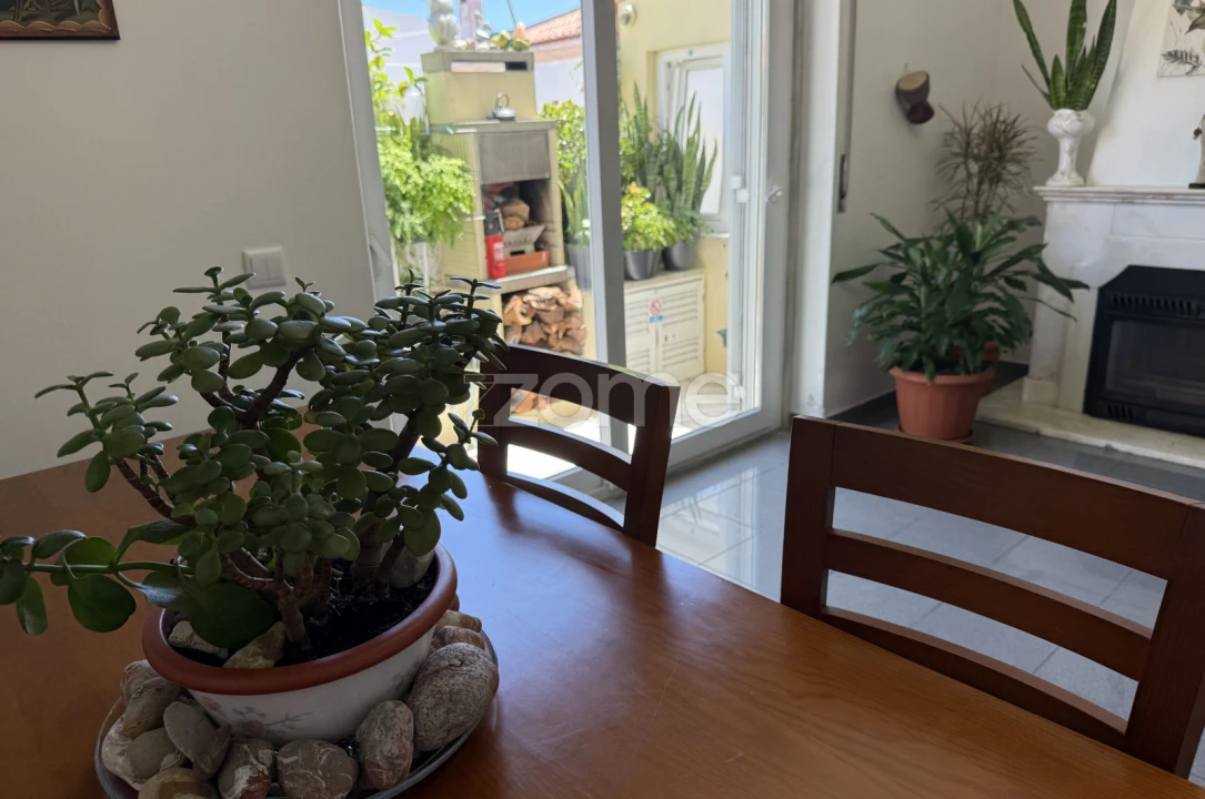 Moradia T3 para Venda em São Domingos de Rana Foto 13