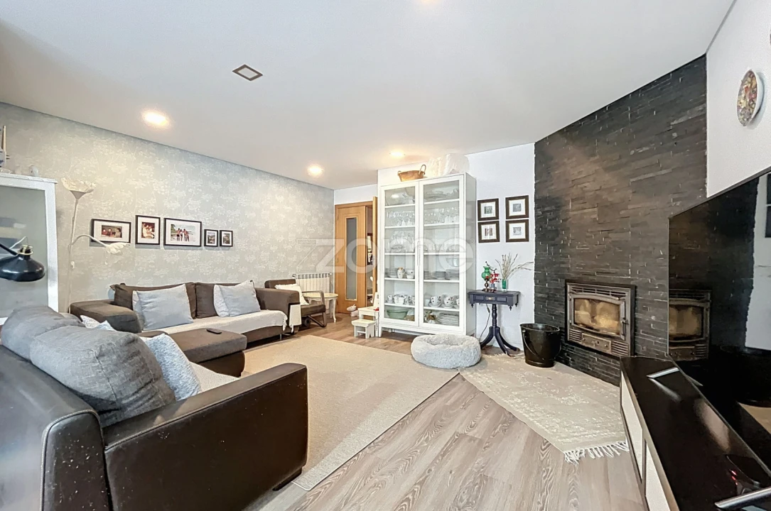 Apartamento T3 para Venda em Buarcos Foto 9