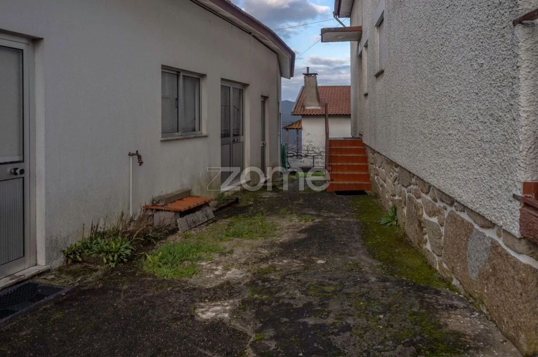 Moradia T6 para Venda em Oliveira de Frades, Souto de Lafões e Sejães Foto 27