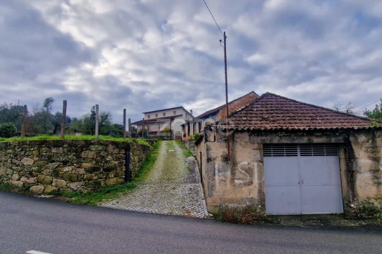 Moradia T6 para Venda em Oliveira de Frades, Souto de Lafões e Sejães Foto 3