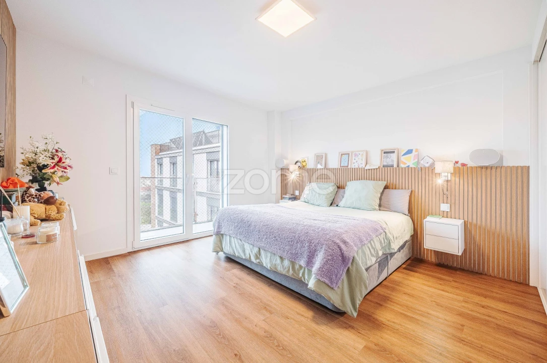 Apartamento T5 para Venda em Porto Salvo Foto 14