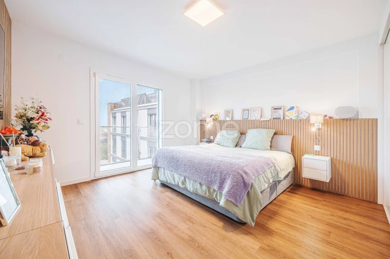 Apartamento T5 para Venda em Porto Salvo Foto 14