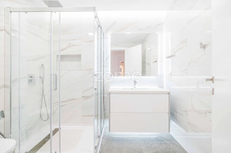 Apartamento T5 para Venda em Porto Salvo Foto 16