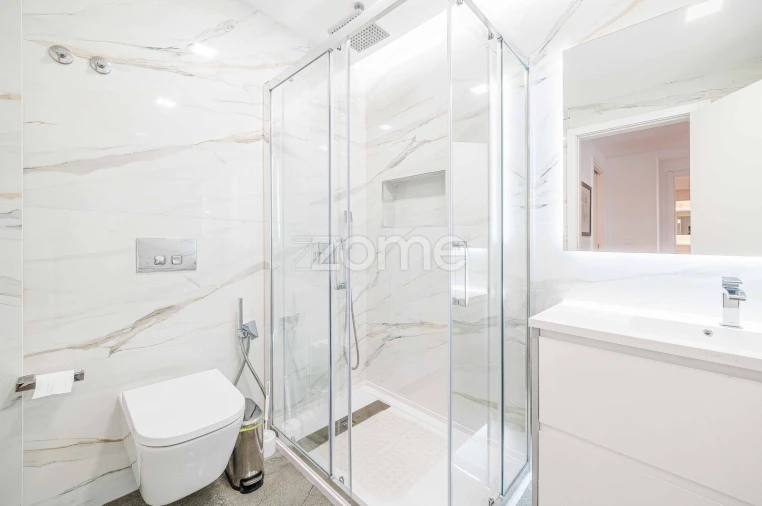 Apartamento T5 para Venda em Porto Salvo Foto 17