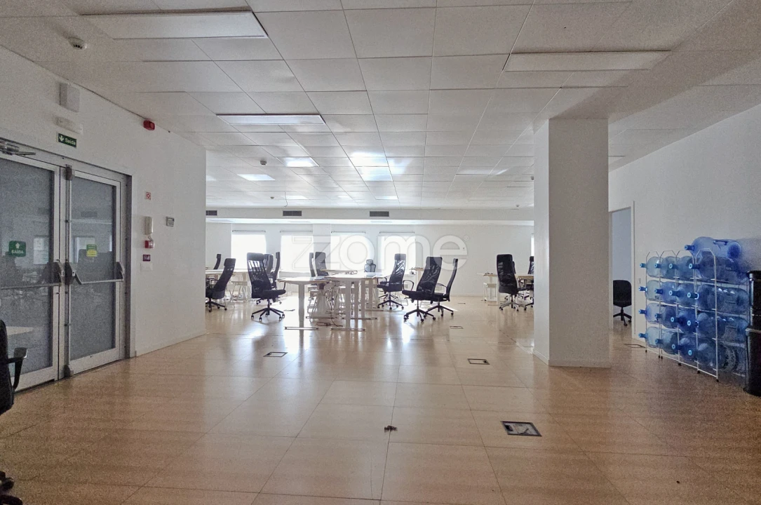 Escritório para Arrendamento em Carnaxide e Queijas Foto 1