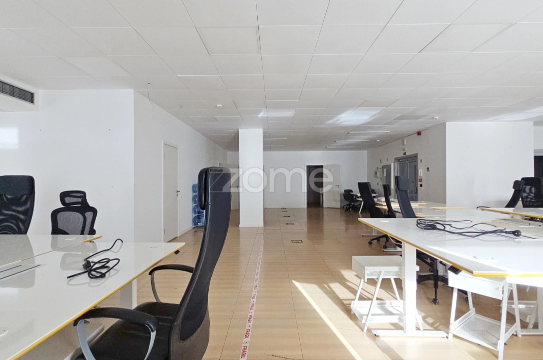 Escritório para Arrendamento em Carnaxide e Queijas Foto 17