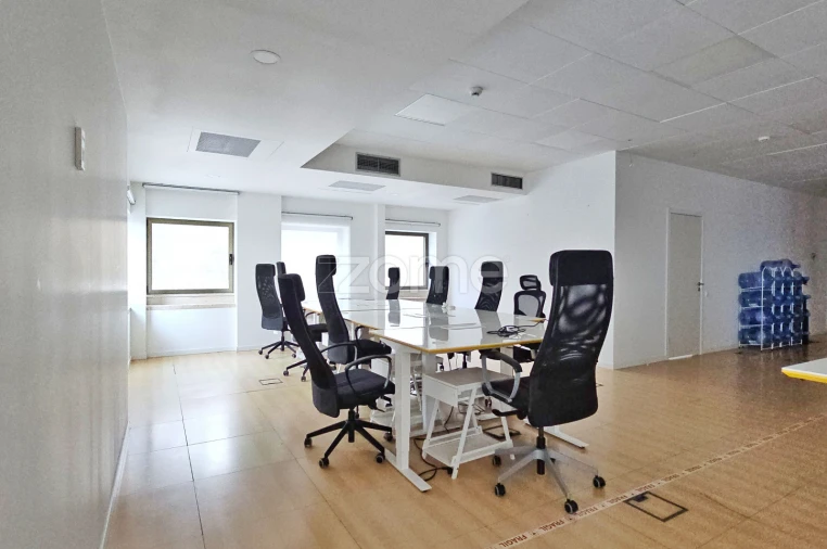Escritório para Arrendamento em Carnaxide e Queijas Foto 15
