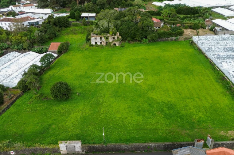Terreno para Venda em Fajã de Baixo Foto 2
