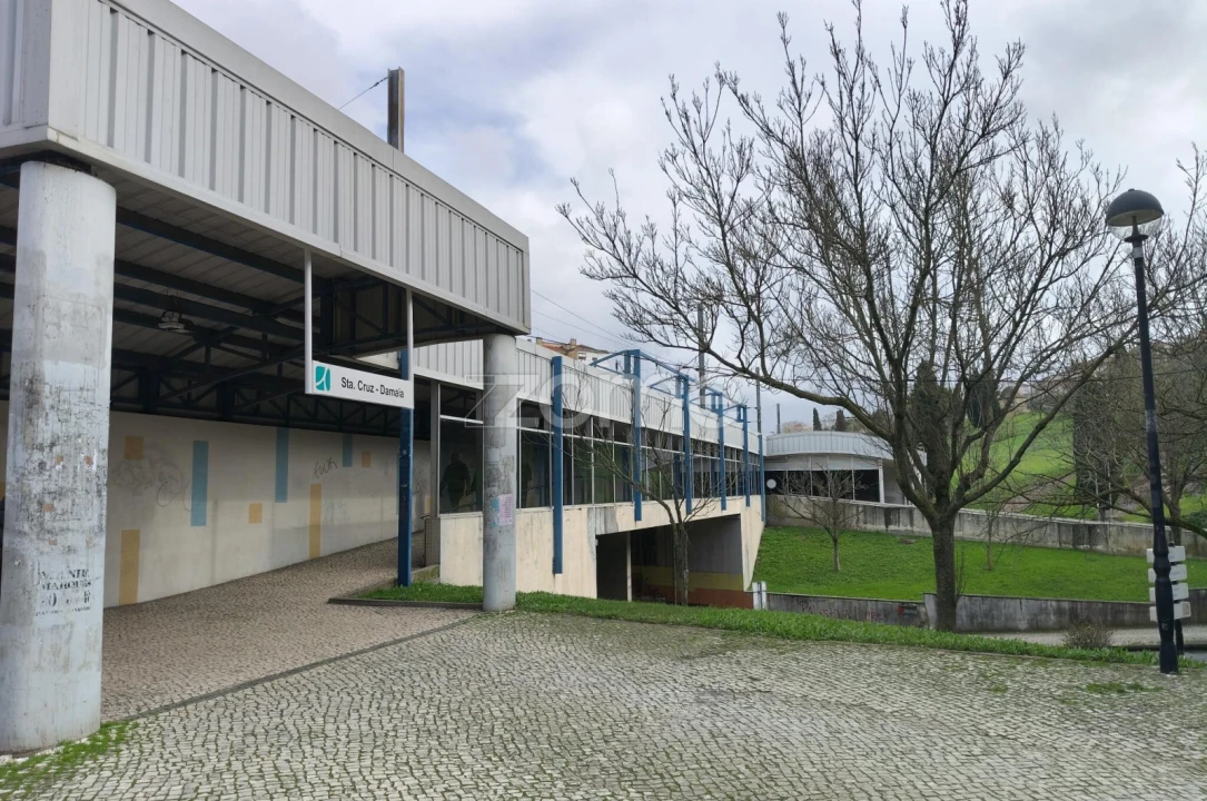 Apartamento T2 para Venda em Águas Livres Foto 3