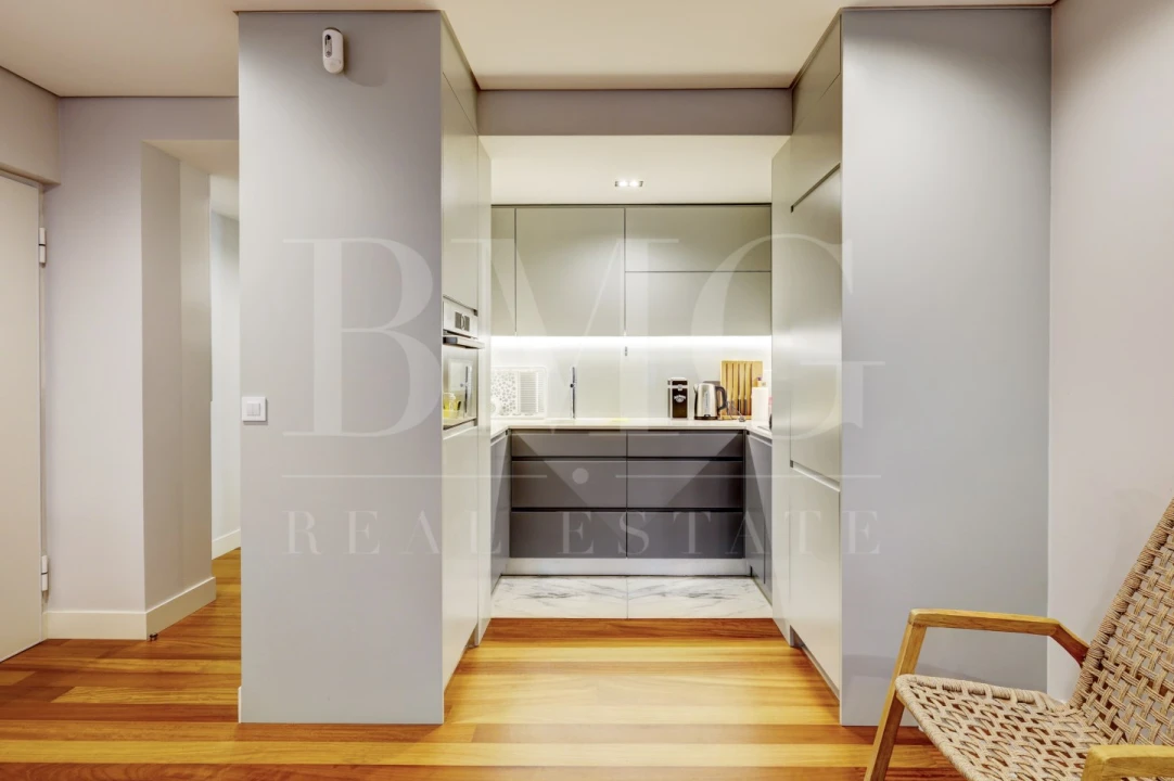 Apartamento T1 para Arrendamento em Misericórdia Foto 9