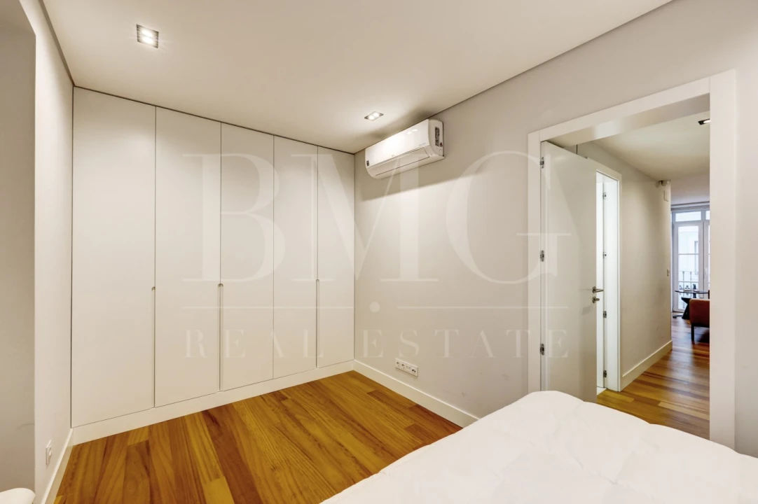 Apartamento T1 para Arrendamento em Misericórdia Foto 17