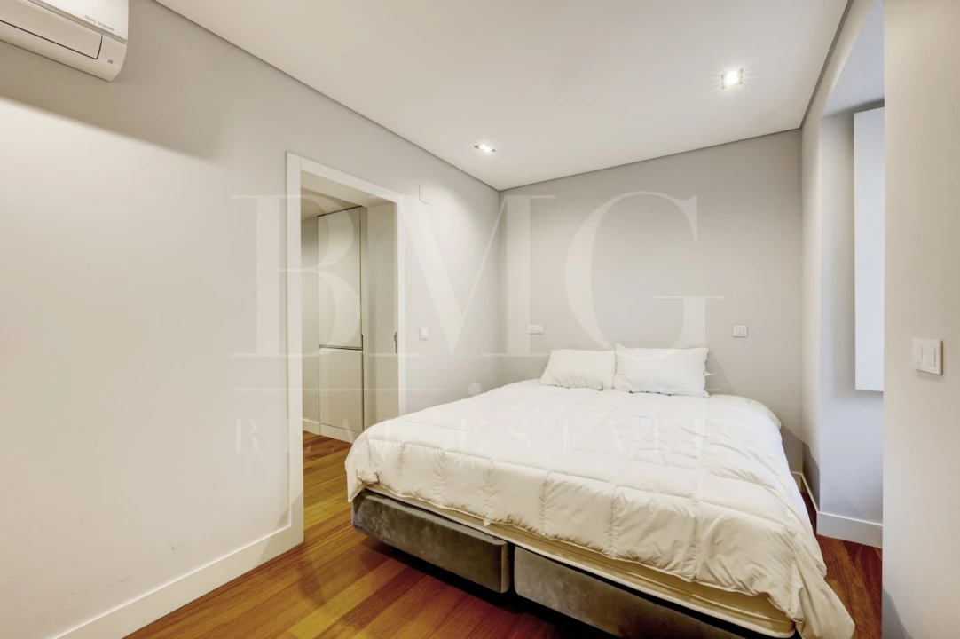 Apartamento T1 para Arrendamento em Misericórdia Foto 20