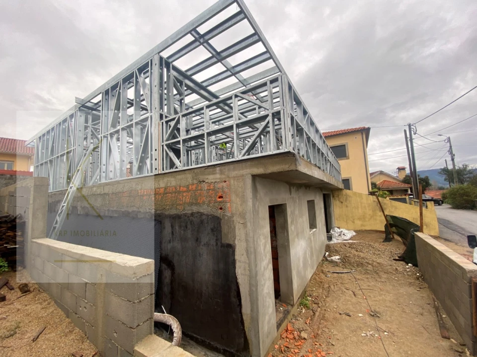 Moradia T3 para Venda em Feitosa Foto 18