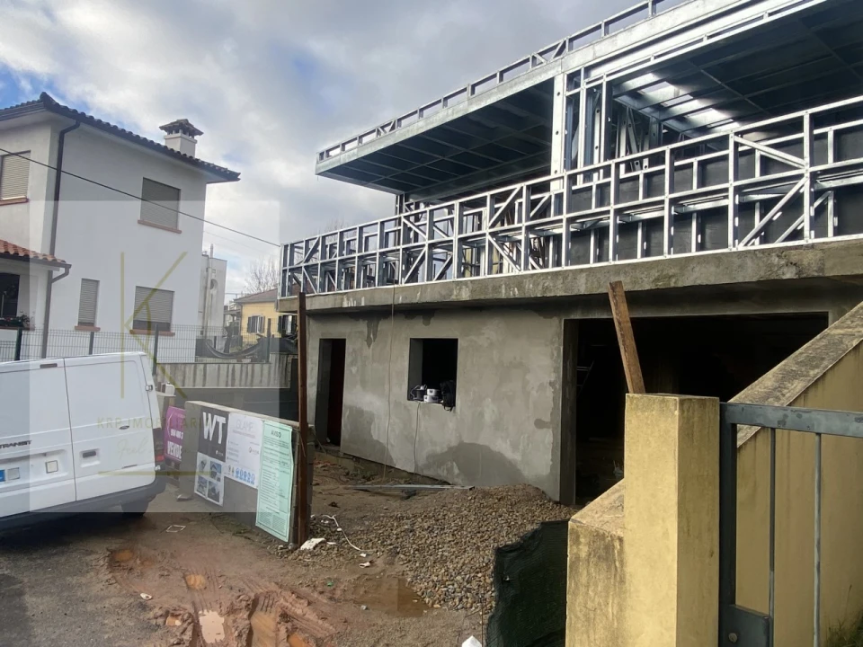 Moradia T3 para Venda em Feitosa Foto 30