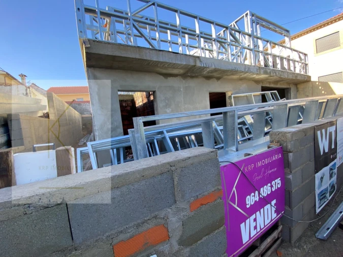 Moradia T3 para Venda em Feitosa Foto 11