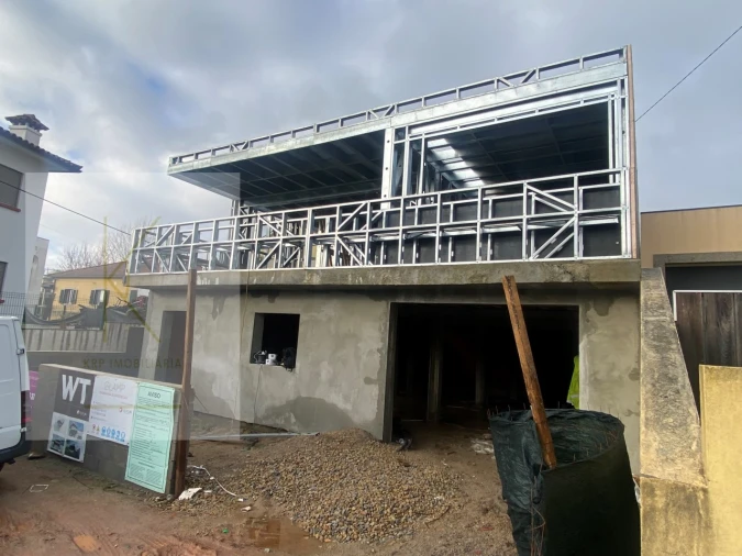 Moradia T3 para Venda em Feitosa Foto 1