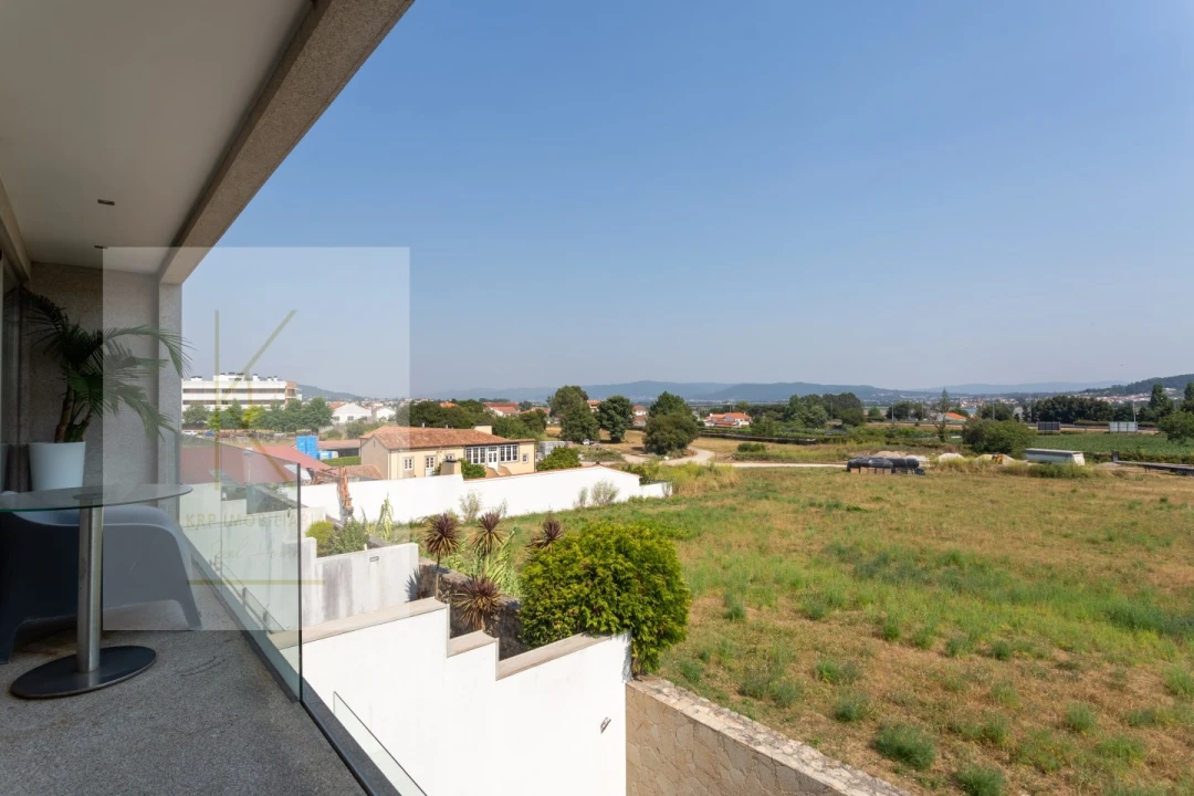 Moradia T3 para Venda em Santa Maria Maior e Monserrate e Meadela Foto 55