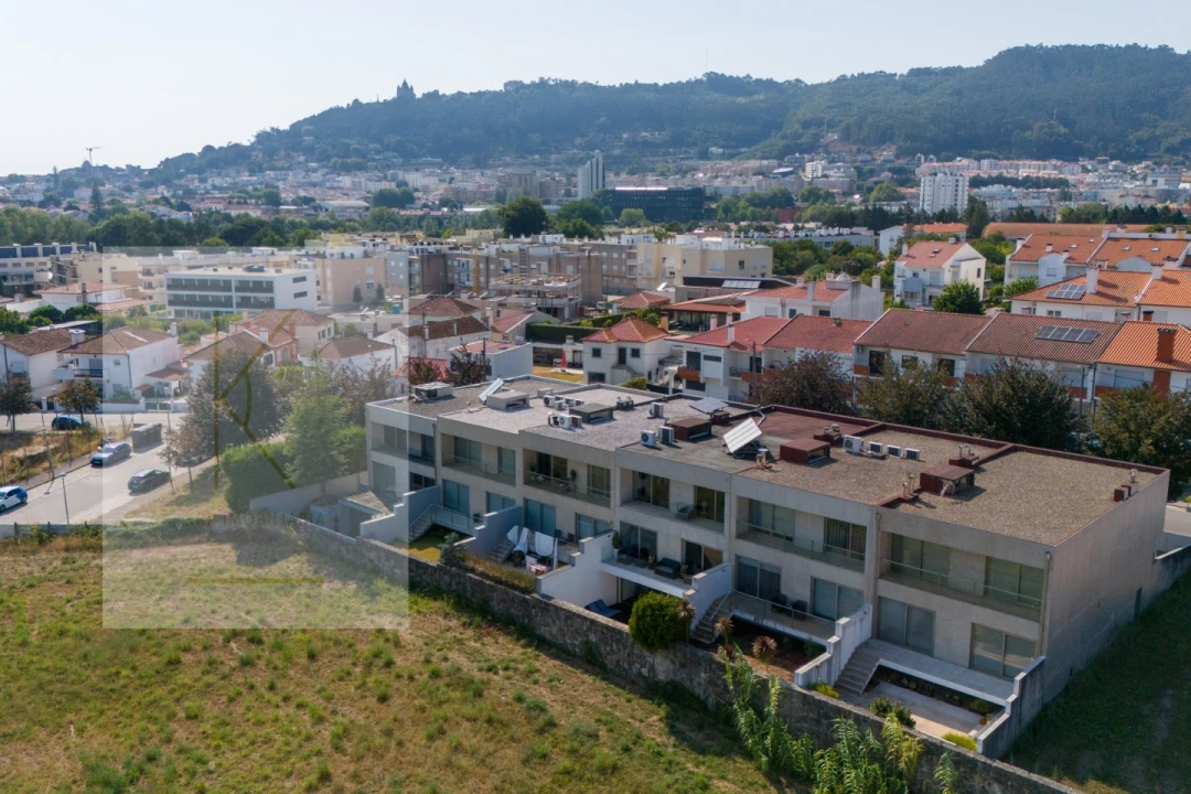 Moradia T3 para Venda em Santa Maria Maior e Monserrate e Meadela Foto 57