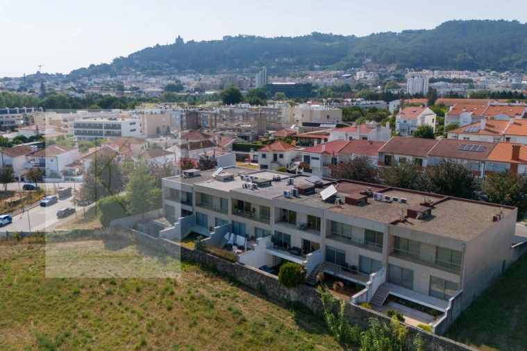 Moradia T3 para Venda em Santa Maria Maior e Monserrate e Meadela Foto 57