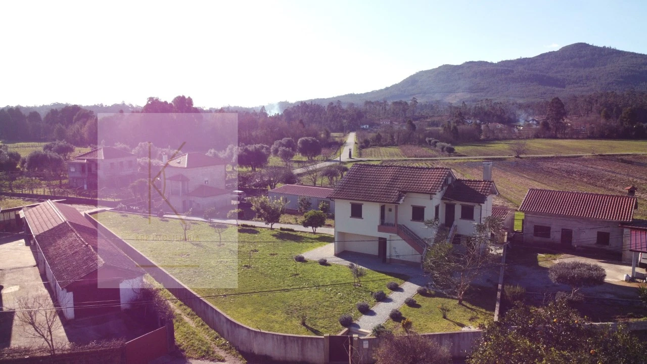 Moradia T3 para Venda em Cabração e Moreira do Lima Foto 17