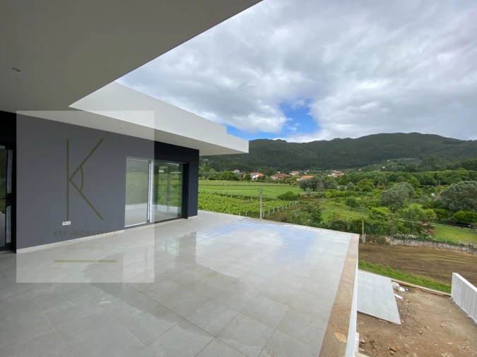 Moradia T4 para Venda em Cabração e Moreira do Lima Foto 4