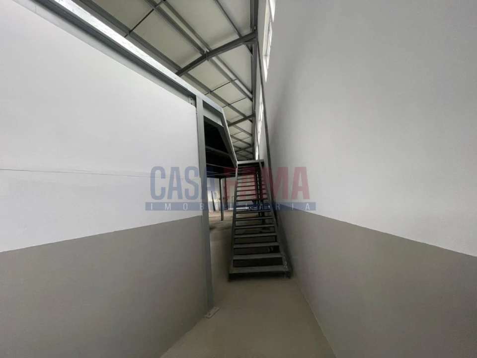 Armazém para Venda em Santo Tirso, Couto (Santa Cristina e São Miguel) e Burgães Foto 10