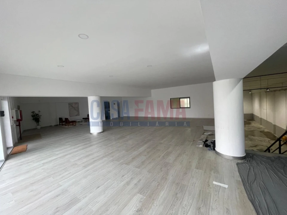 Armazém para Venda em Santo Tirso, Couto (Santa Cristina e São Miguel) e Burgães Foto 12