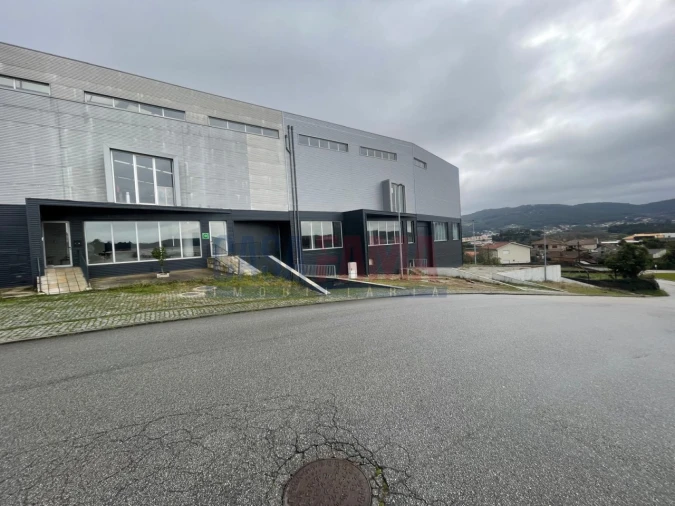 Armazém para Venda em Santo Tirso, Couto (Santa Cristina e São Miguel) e Burgães Foto 22