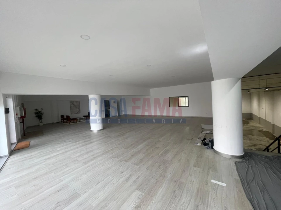 Armazém para Venda em Santo Tirso, Couto (Santa Cristina e São Miguel) e Burgães Foto 18