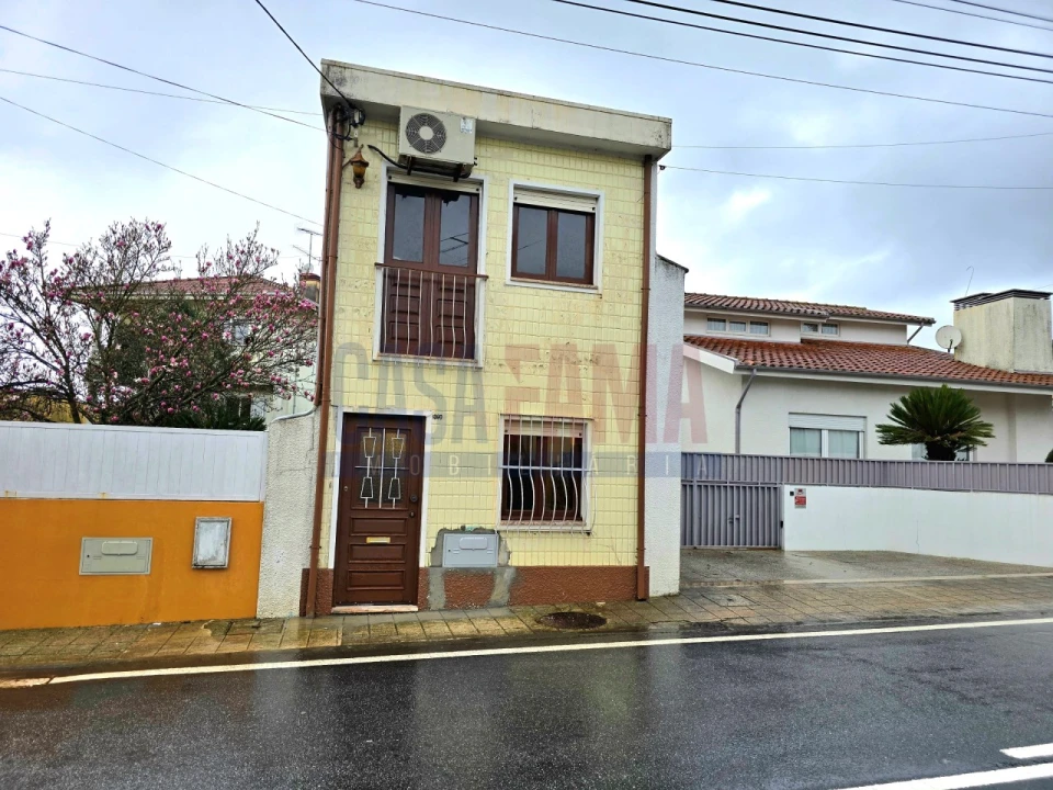 Moradia T2 para Venda em Agrela Foto 18