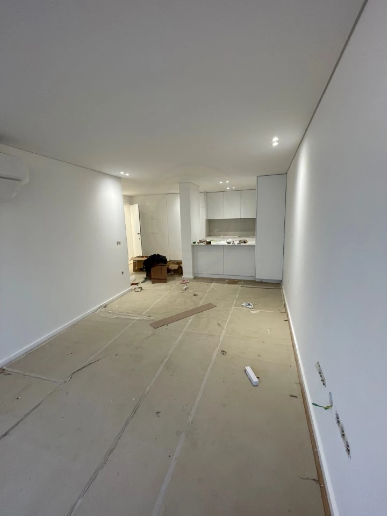 Apartamento T1 para Venda em Mafamude e Vilar do Paraíso Foto 11