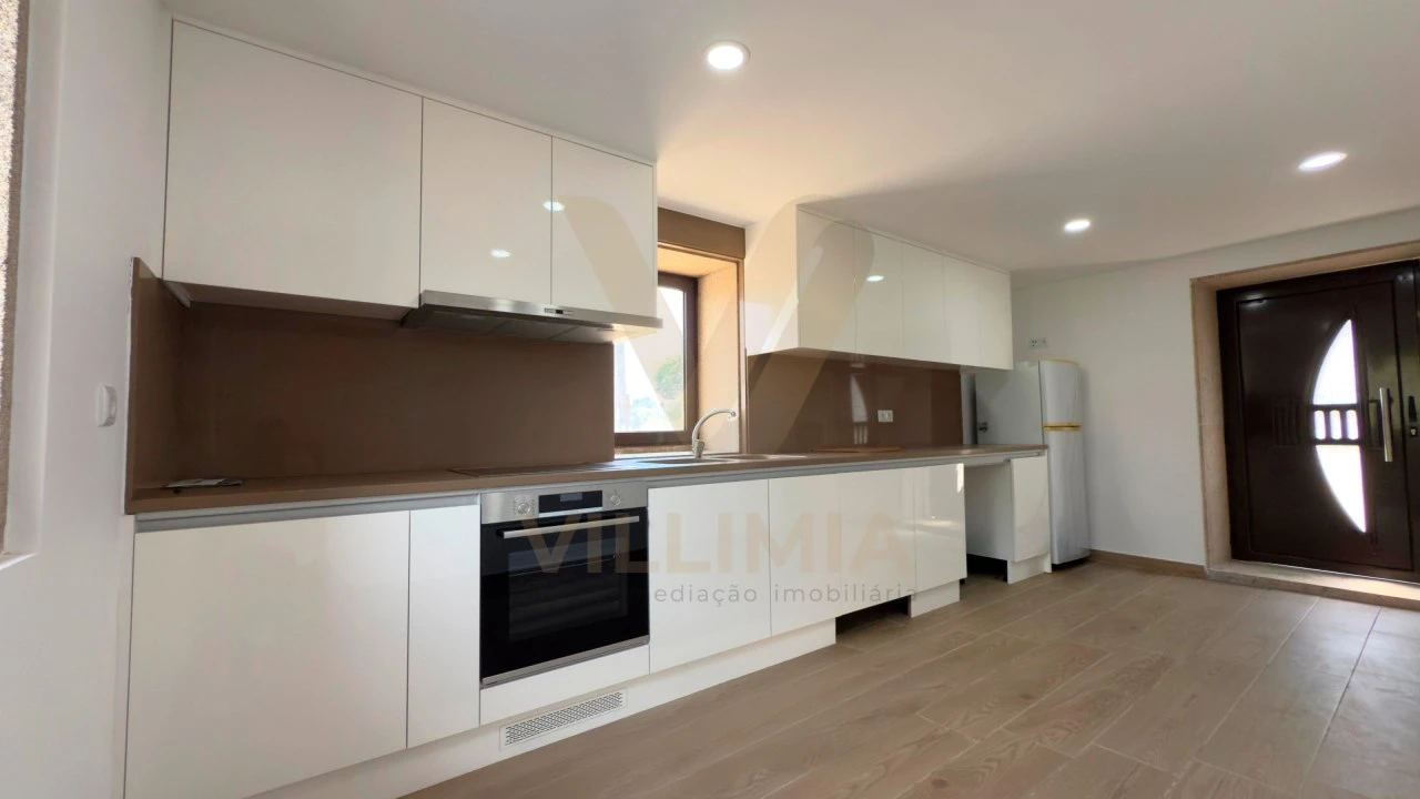 Moradia T2 para Venda em Cabração e Moreira do Lima Foto 8