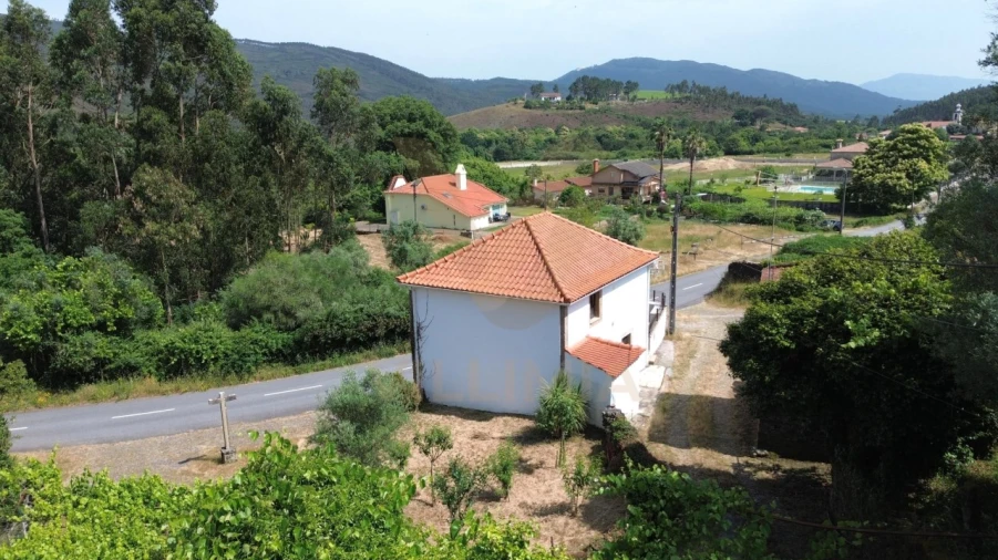 Moradia T2 para Venda em Cabração e Moreira do Lima Foto 4