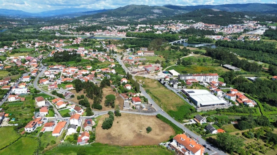 Terreno para Venda em Arcozelo Foto 6